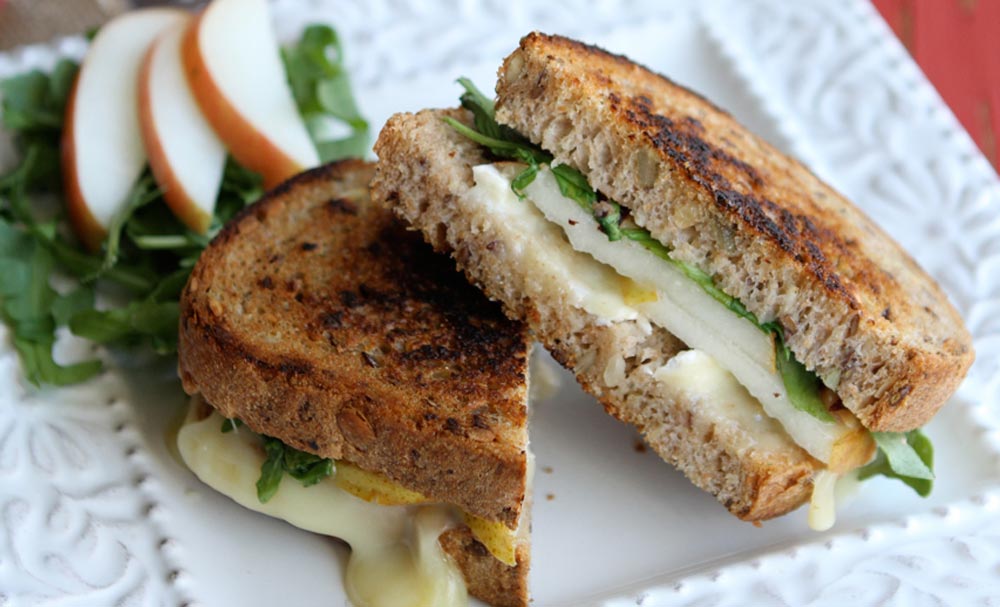 grilled-cheese-with-pear